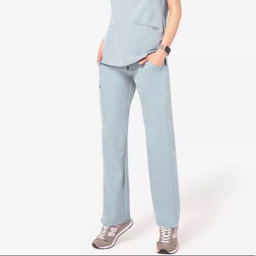 Figs Women's dusty blue Kade Scrub Pants